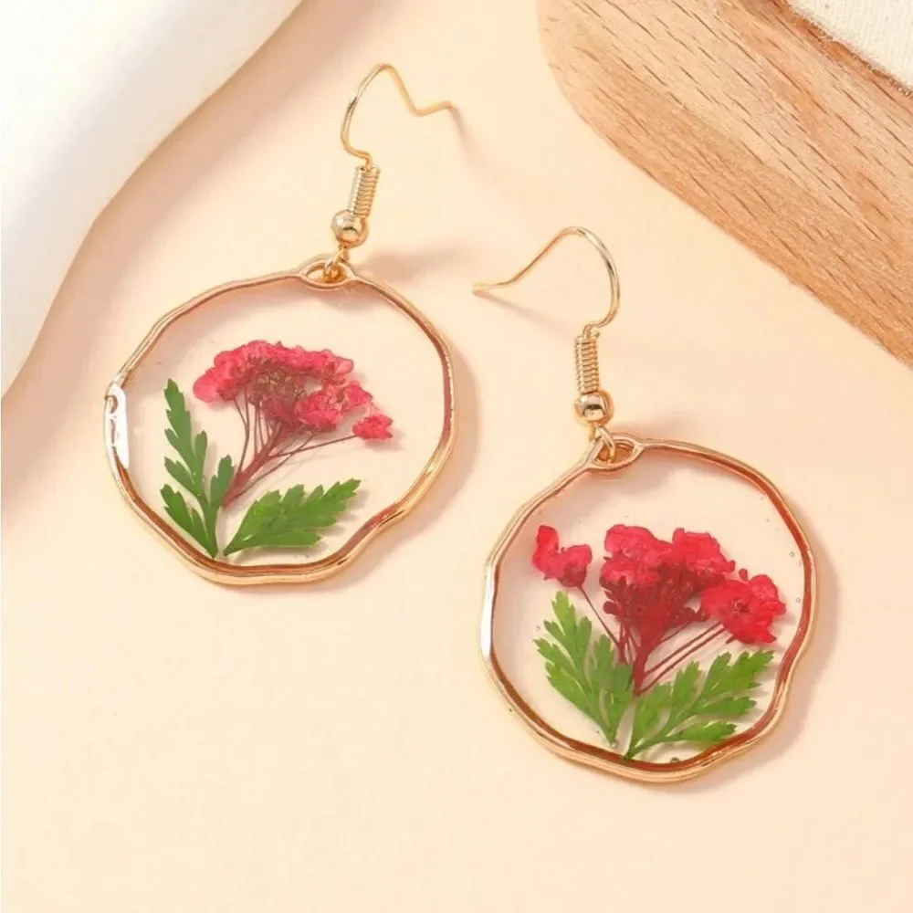 Dried Flowers and‎ Green Leaf Asymmetrical Shape Fashion Earrings
